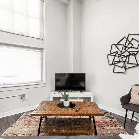 אינדיאנפוליס Modern Downtown Apartment 2Br 2Ba By Cozysuites מראה חיצוני תמונה